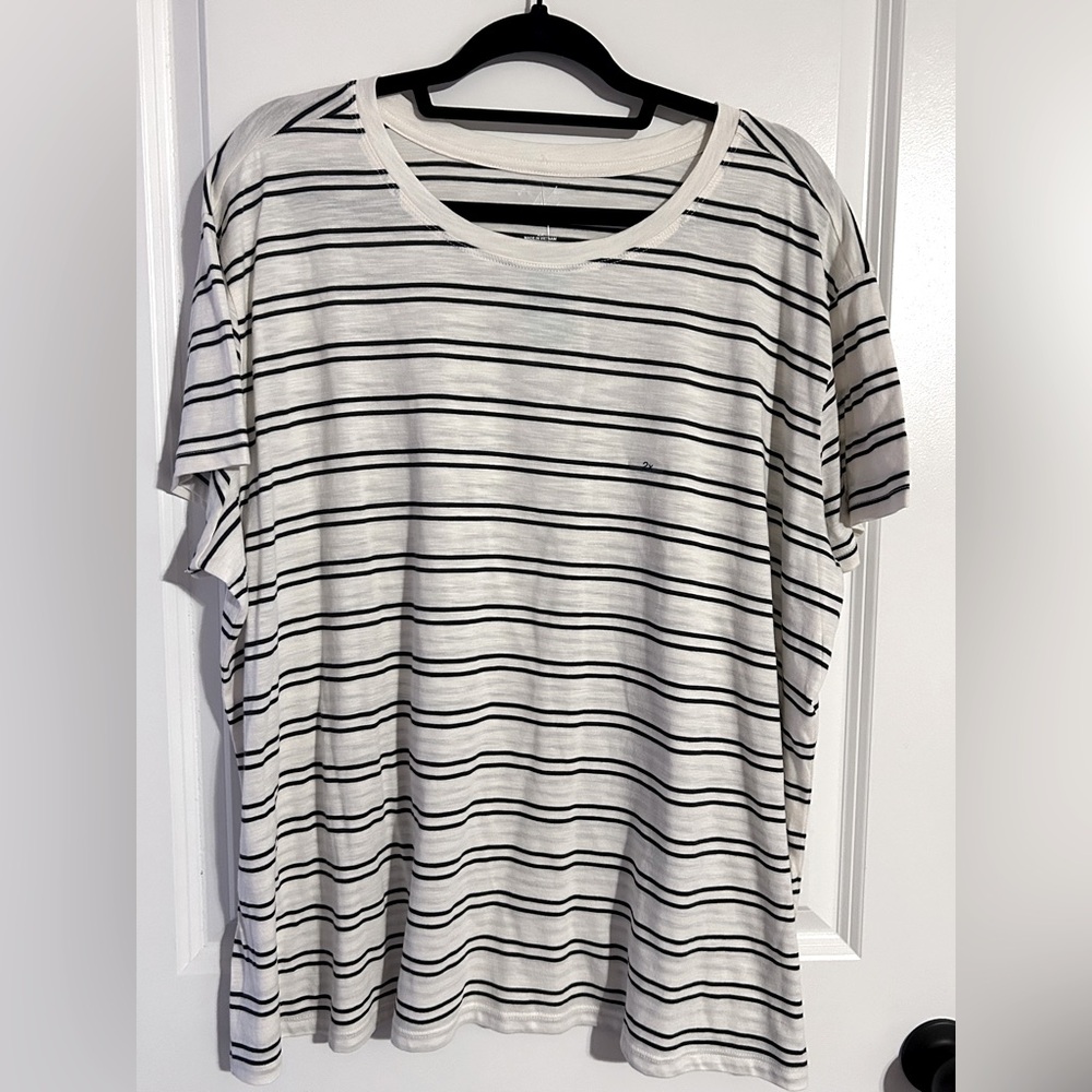 Maurice’s 24/7 White and Black Striped T-Shirt Plus Size 2X